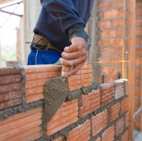 Cuánto cobrarán los albañiles por día y hora en septiembre del 2024