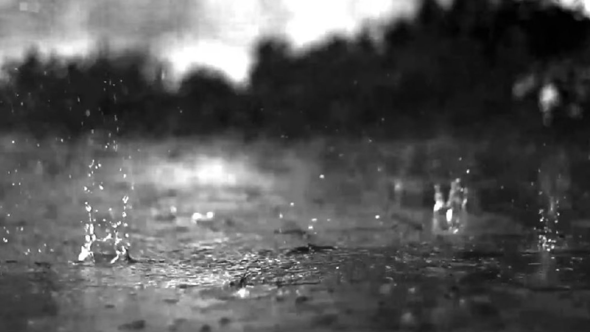 Llegó la "lluvia negra" al país: hay alerta en varias provincias